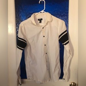 Forever 21 Long Sleeve Button Down Shirt